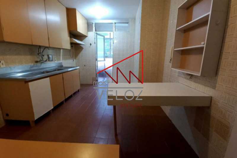 Apartamento à venda com 3 quartos, 121m² - Foto 16