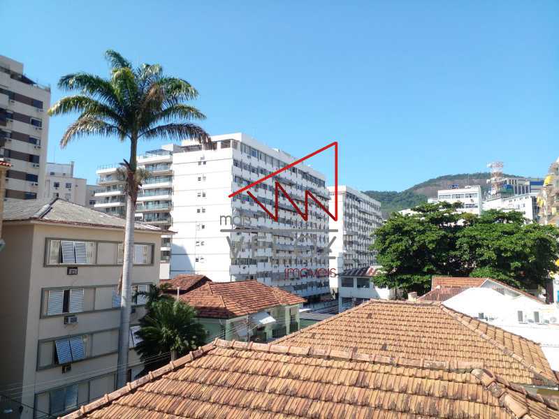 Casa de Vila à venda com 6 quartos, 570m² - Foto 2