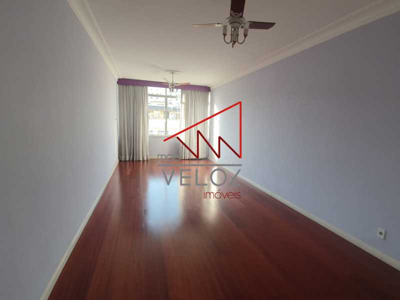 Apartamento à venda com 3 quartos, 110m² - Foto 1