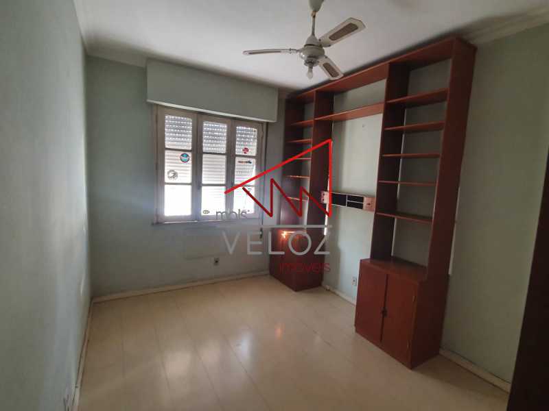 Apartamento à venda com 3 quartos, 110m² - Foto 2