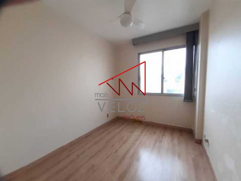 Apartamento à venda com 3 quartos, 103m² - Foto 2