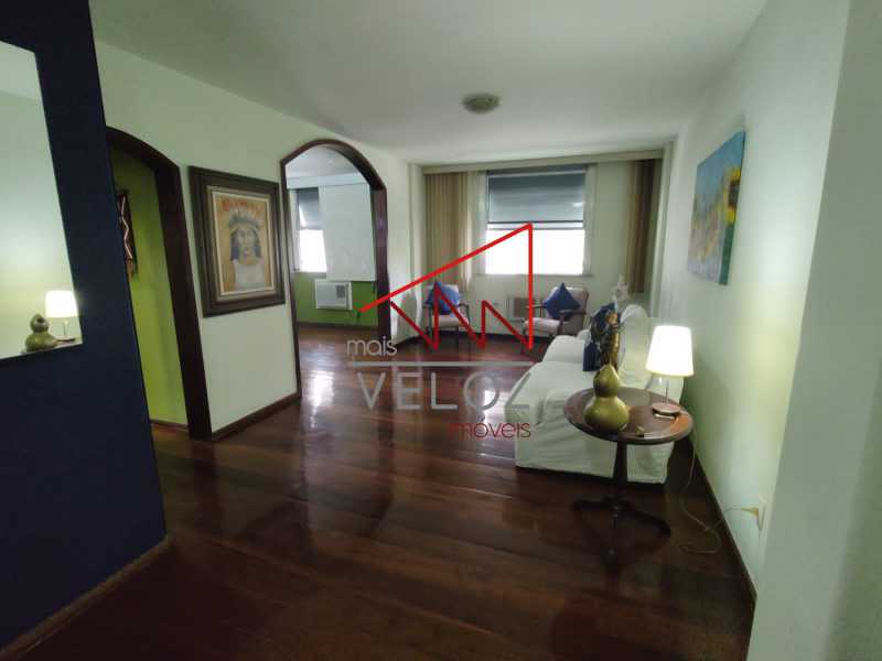 Apartamento à venda com 3 quartos, 103m² - Foto 1