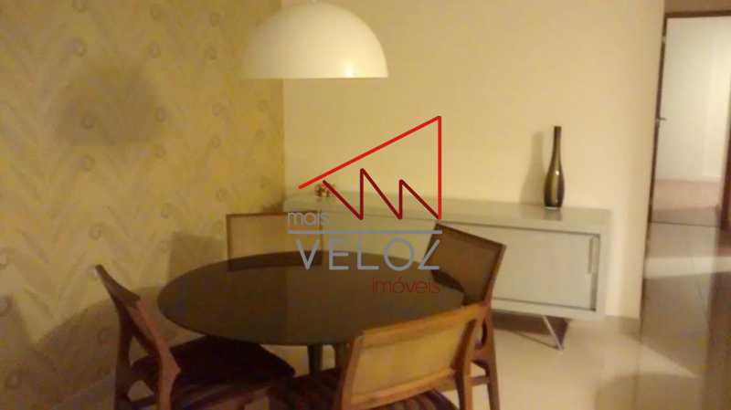 Apartamento à venda com 3 quartos, 111m² - Foto 4