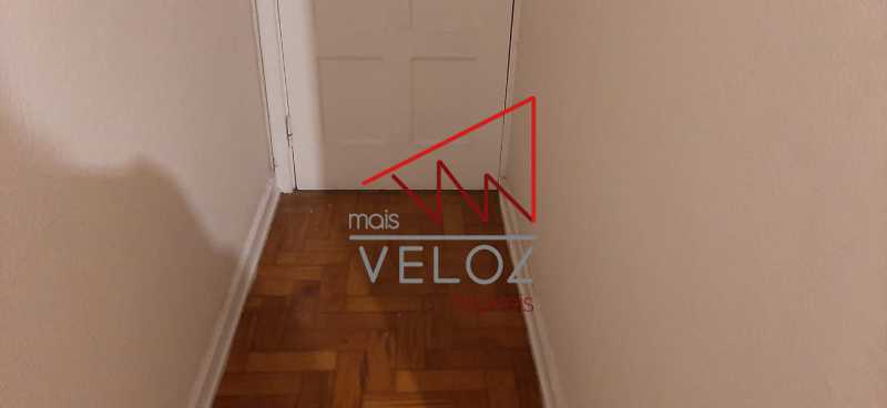 Apartamento à venda com 1 quarto, 48m² - Foto 2