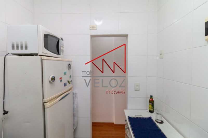 Apartamento à venda com 1 quarto, 40m² - Foto 13