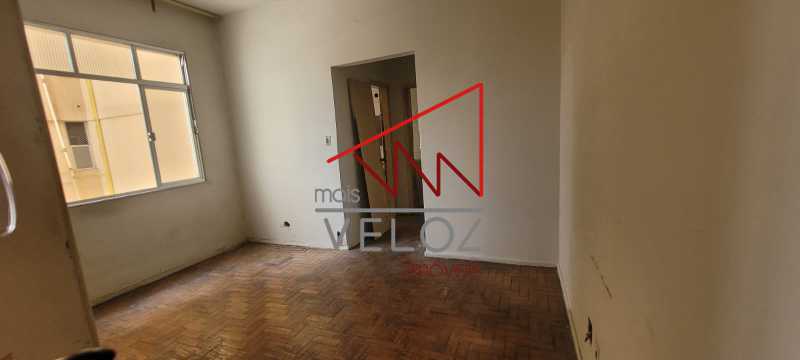 Apartamento à venda com 1 quarto, 41m² - Foto 4