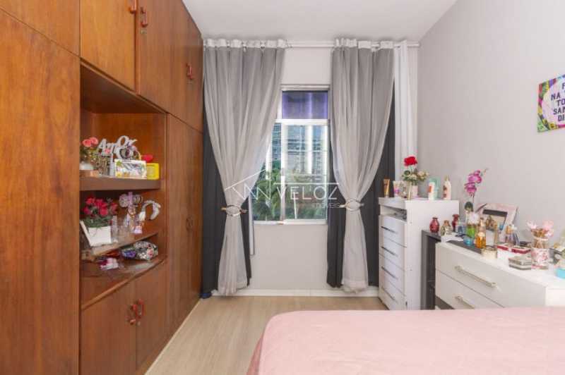 Apartamento à venda com 2 quartos, 66m² - Foto 4