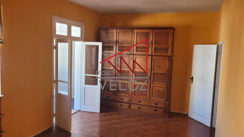 Apartamento à venda com 5 quartos, 222m² - Foto 11