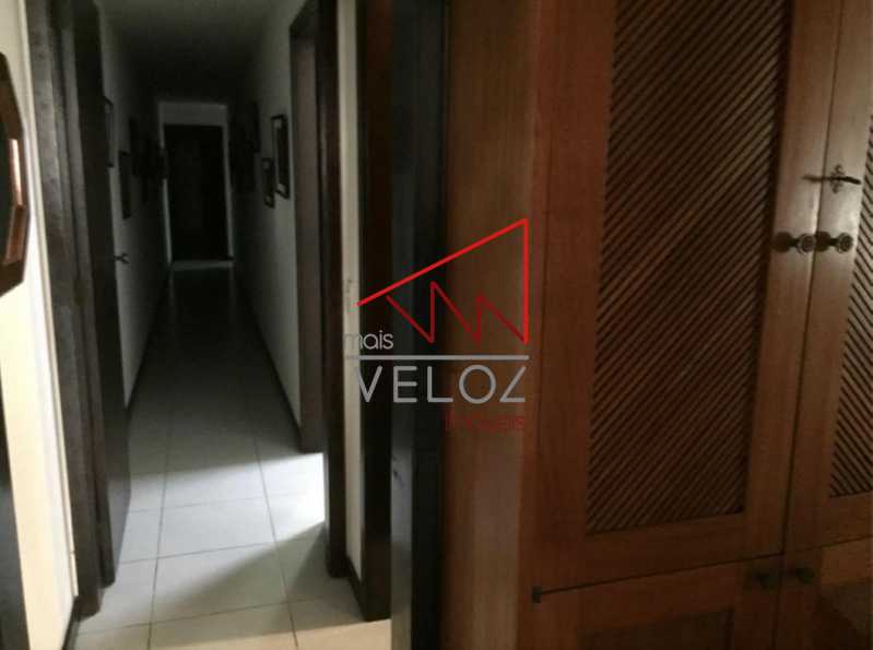 Apartamento à venda com 4 quartos, 204m² - Foto 13