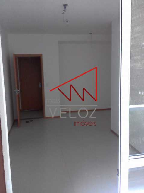 Apartamento à venda com 1 quarto, 48m² - Foto 2