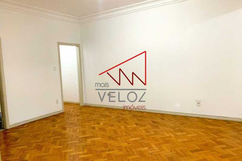 Apartamento à venda com 3 quartos, 135m² - Foto 8