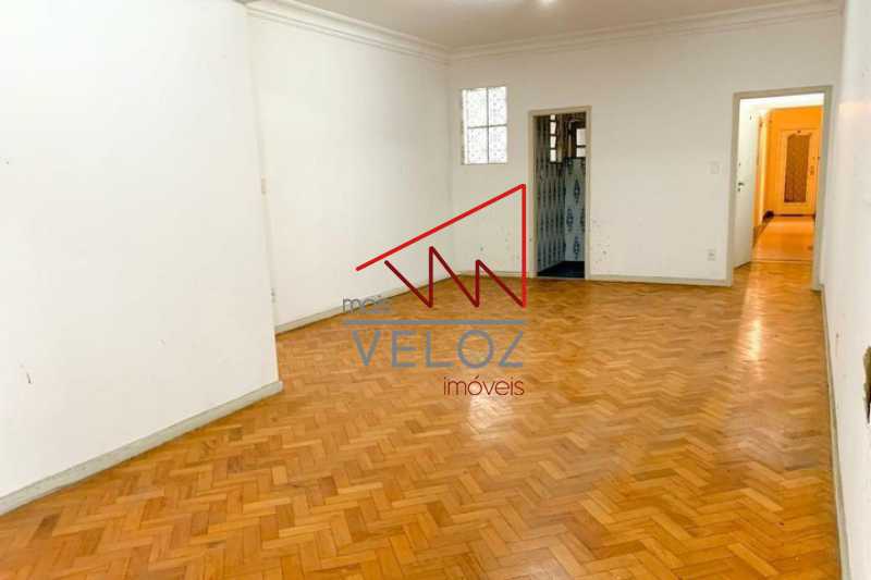 Apartamento à venda com 3 quartos, 135m² - Foto 3