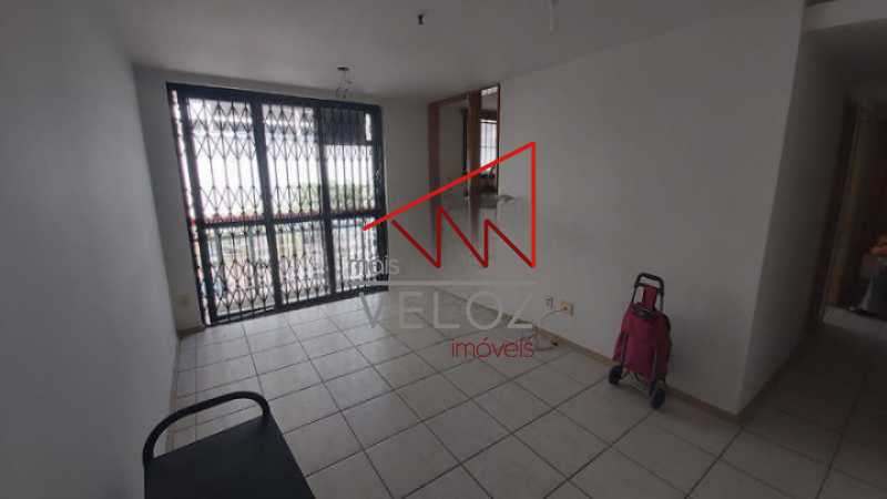 Apartamento à venda com 2 quartos, 65m² - Foto 2