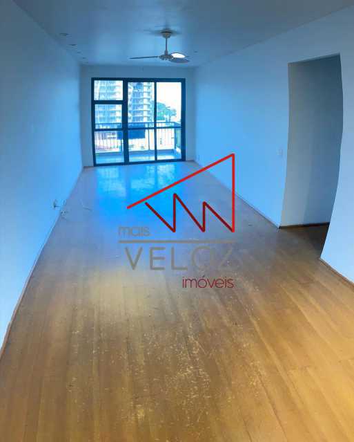 Apartamento à venda com 2 quartos, 95m² - Foto 2