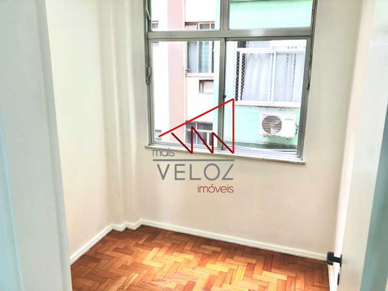 Apartamento à venda com 2 quartos, 77m² - Foto 12