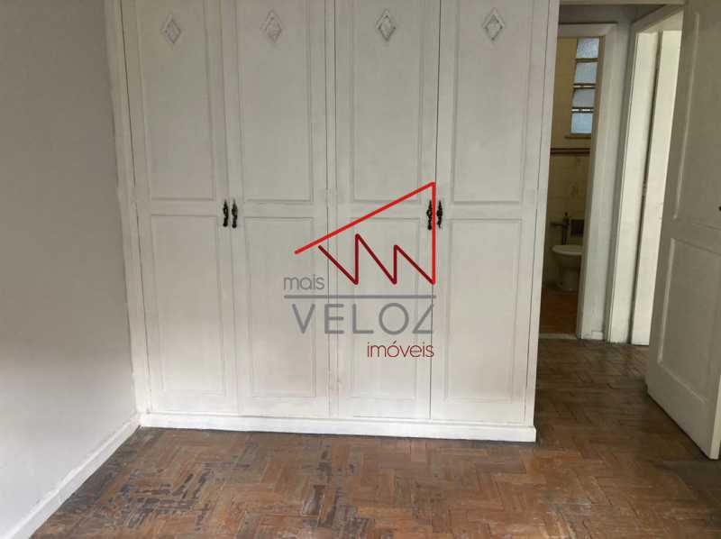 Apartamento à venda com 2 quartos, 70m² - Foto 13