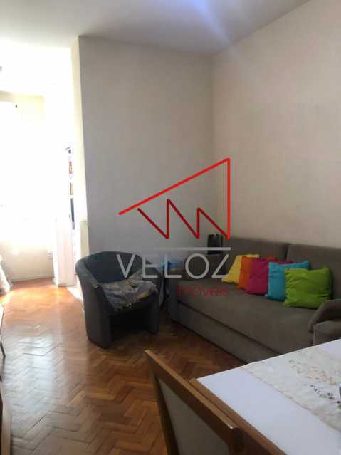 Apartamento à venda com 2 quartos, 68m² - Foto 2