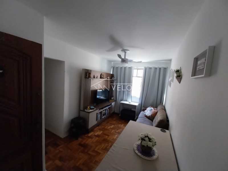 Apartamento à venda com 2 quartos, 50m² - Foto 4