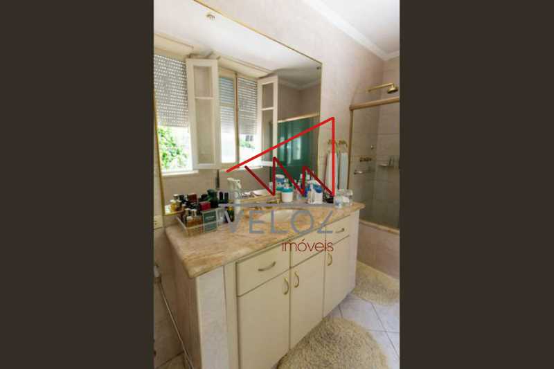 Apartamento à venda com 2 quartos, 142m² - Foto 11