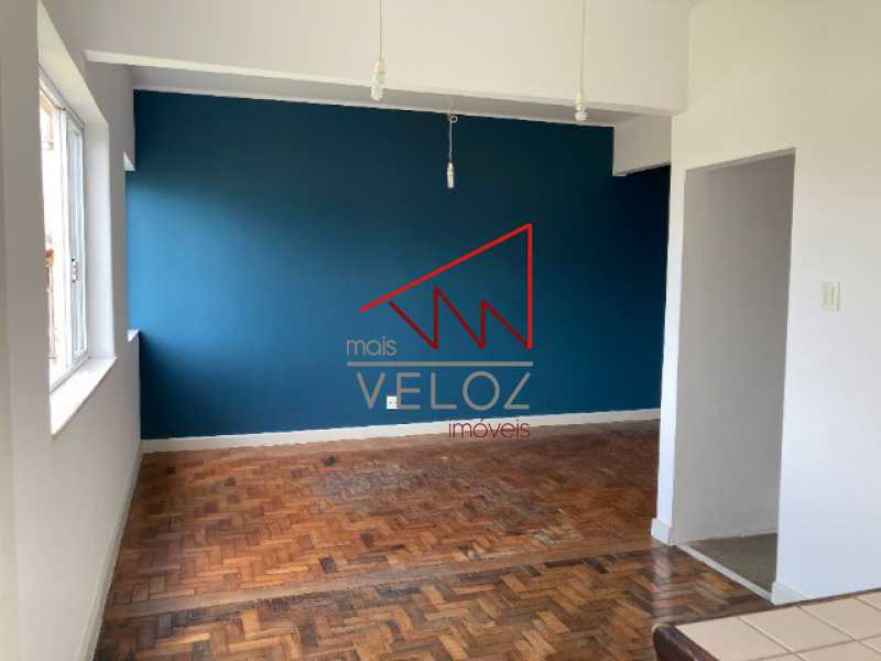 Apartamento à venda com 3 quartos, 117m² - Foto 2