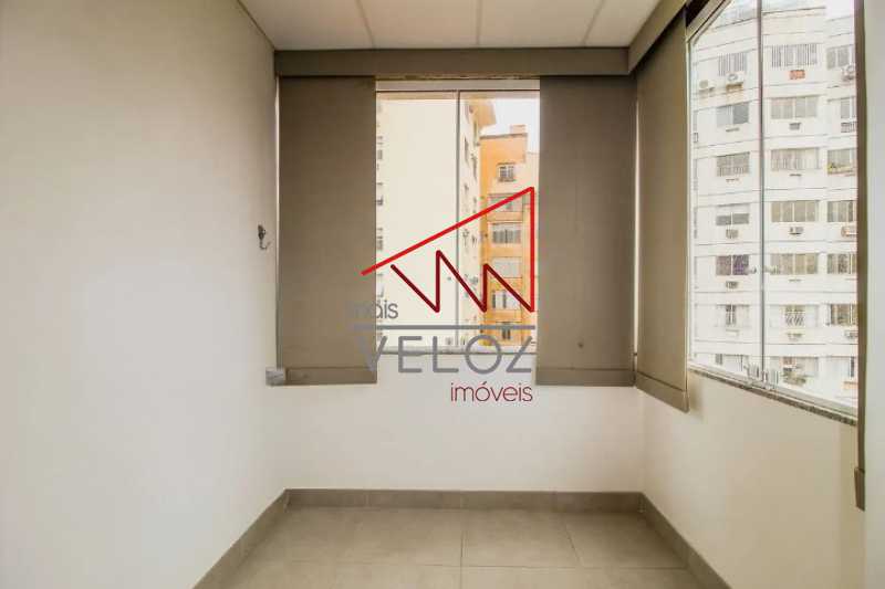 Apartamento à venda com 1 quarto, 45m² - Foto 2