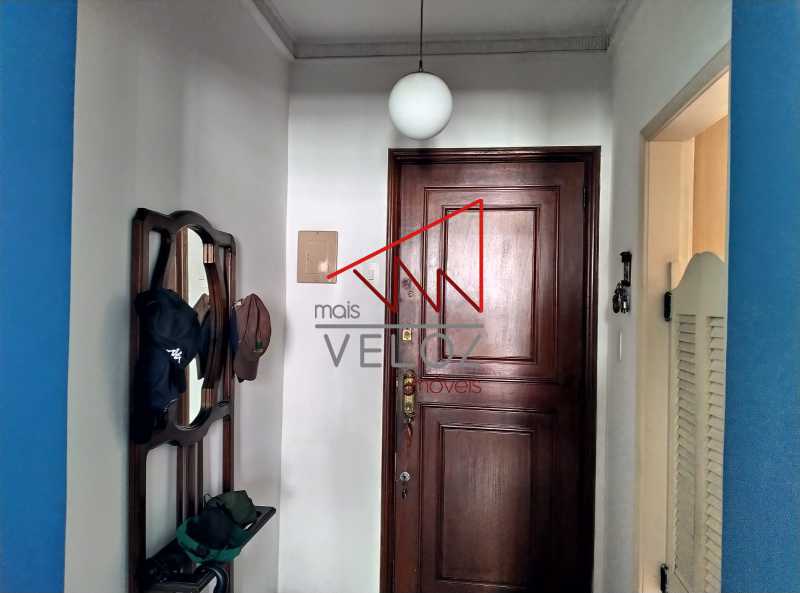 Apartamento à venda com 2 quartos, 79m² - Foto 2