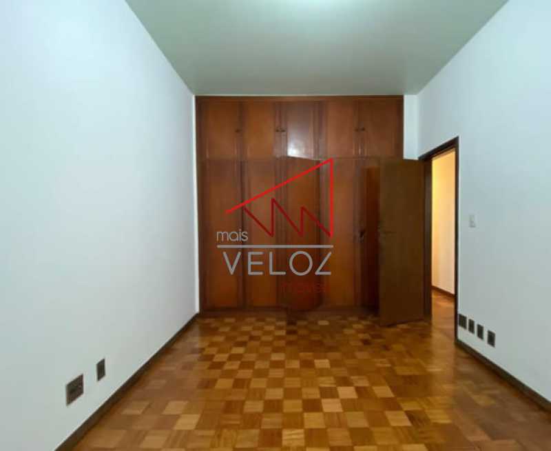 Apartamento à venda com 3 quartos, 115m² - Foto 4