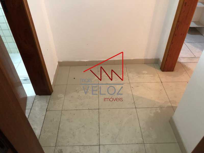 Apartamento à venda com 1 quarto, 46m² - Foto 9