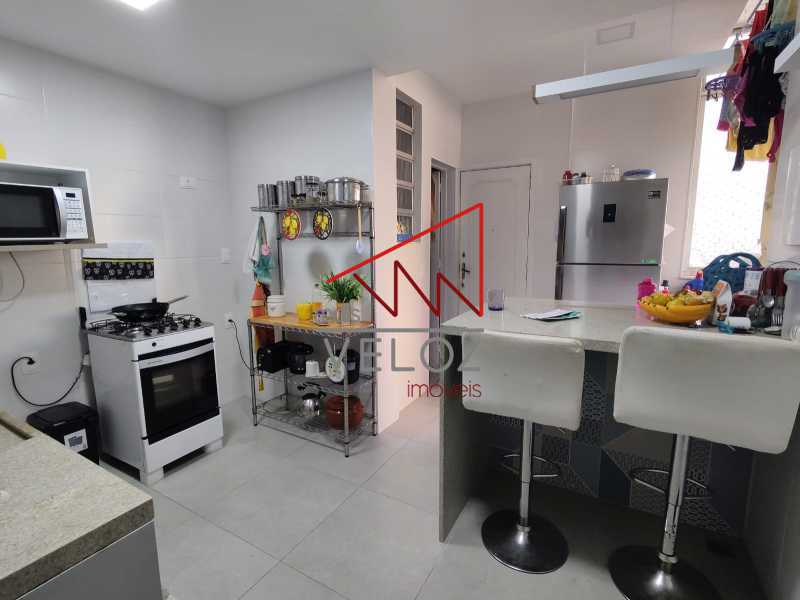 Apartamento à venda com 3 quartos, 121m² - Foto 9