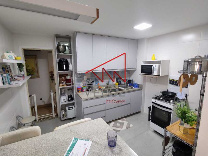 Apartamento à venda com 3 quartos, 121m² - Foto 8