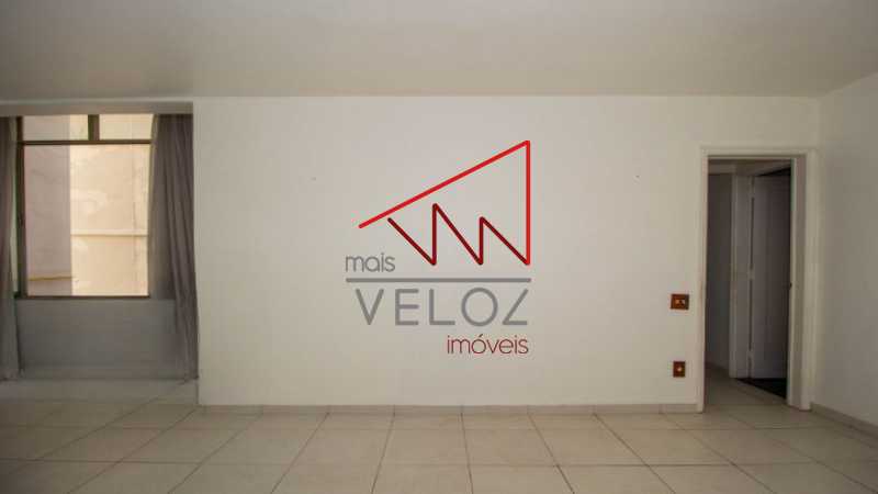 Apartamento à venda com 3 quartos, 102m² - Foto 2