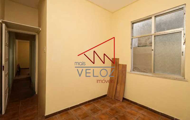 Apartamento à venda com 2 quartos, 61m² - Foto 2