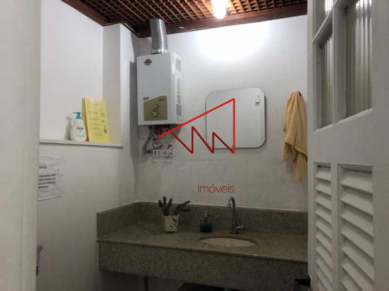 Casa Comercial à venda com 3 quartos, 585m² - Foto 14