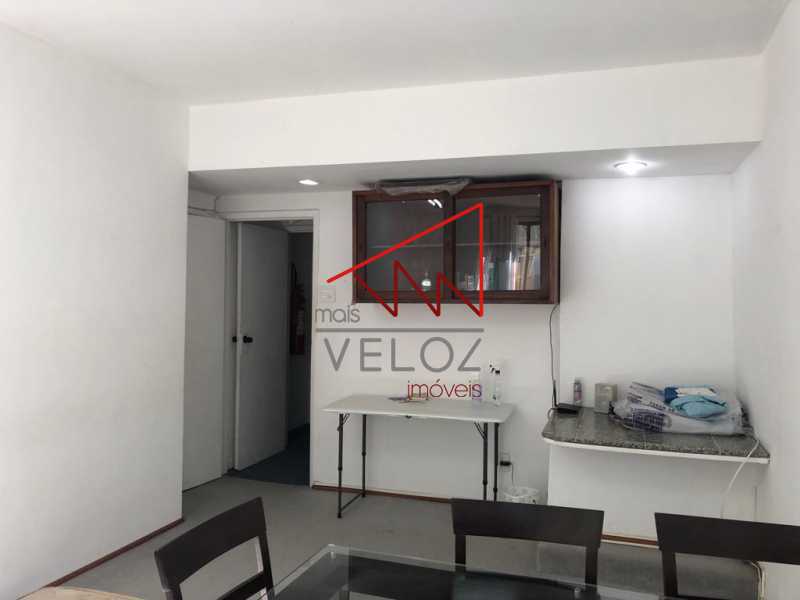 Casa Comercial à venda com 3 quartos, 585m² - Foto 9