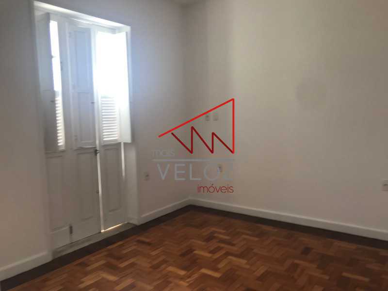 Apartamento à venda com 3 quartos, 105m² - Foto 3