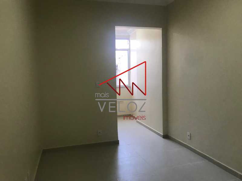 Apartamento à venda com 2 quartos, 72m² - Foto 9