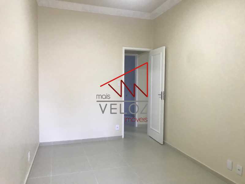 Apartamento à venda com 2 quartos, 72m² - Foto 7