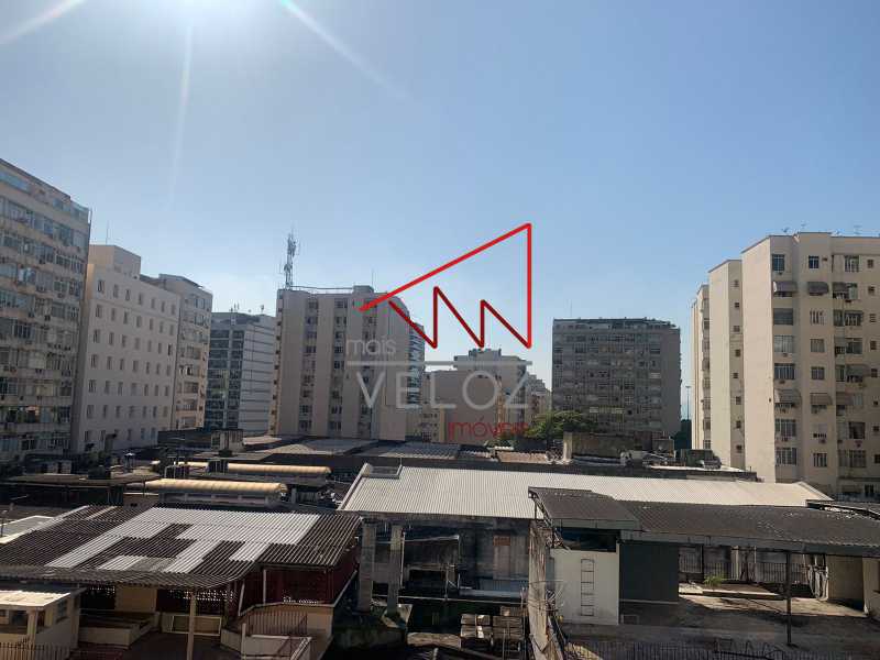 Apartamento à venda com 4 quartos, 143m² - Foto 3