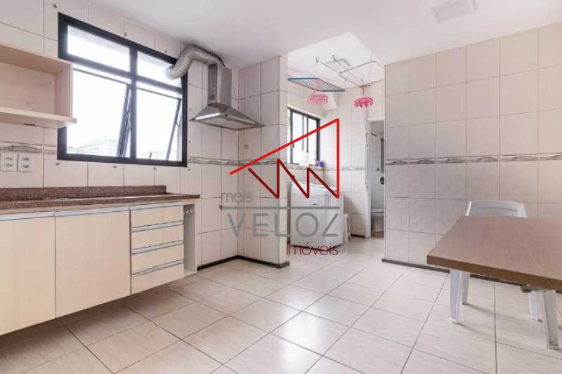 Apartamento à venda com 2 quartos, 90m² - Foto 18