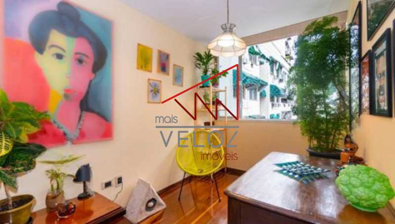 Apartamento à venda com 3 quartos, 94m² - Foto 2