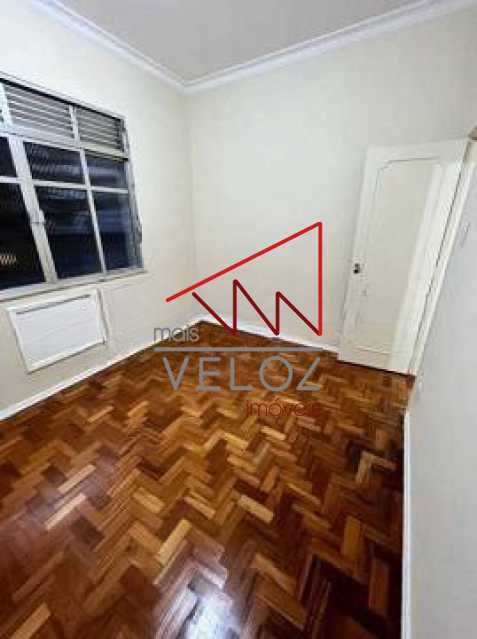 Apartamento à venda com 2 quartos, 80m² - Foto 9