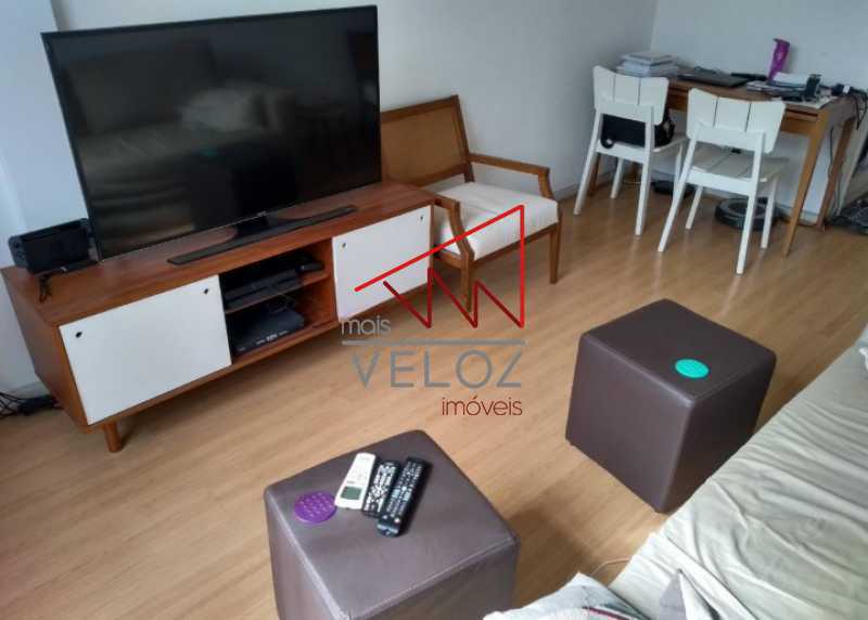 Apartamento à venda com 2 quartos, 80m² - Foto 2