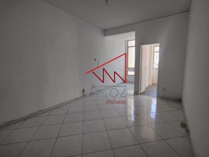 Apartamento à venda com 2 quartos, 72m² - Foto 2