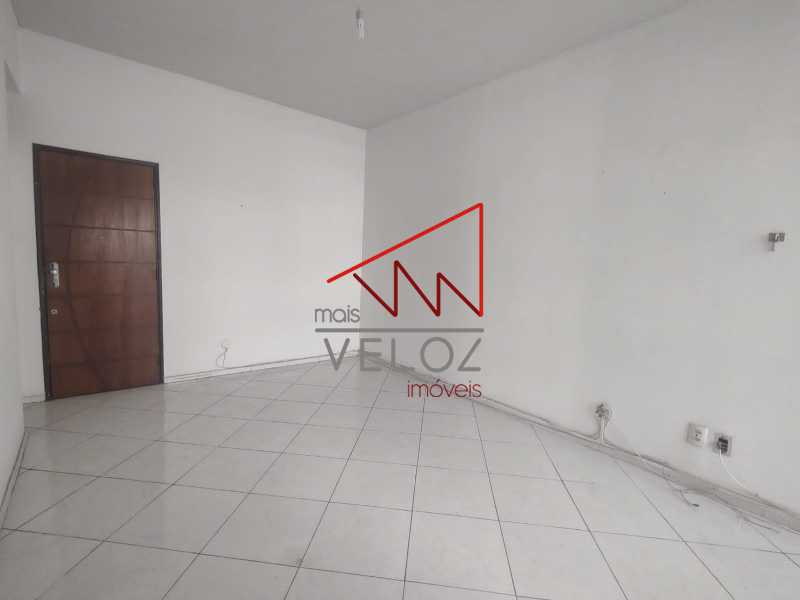 Apartamento à venda com 2 quartos, 72m² - Foto 4