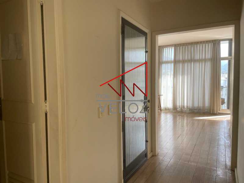 Apartamento à venda com 4 quartos, 300m² - Foto 4