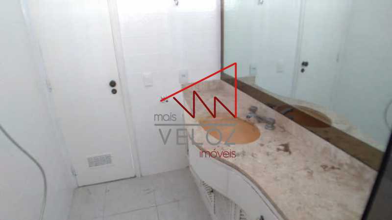 Apartamento à venda com 3 quartos, 97m² - Foto 11