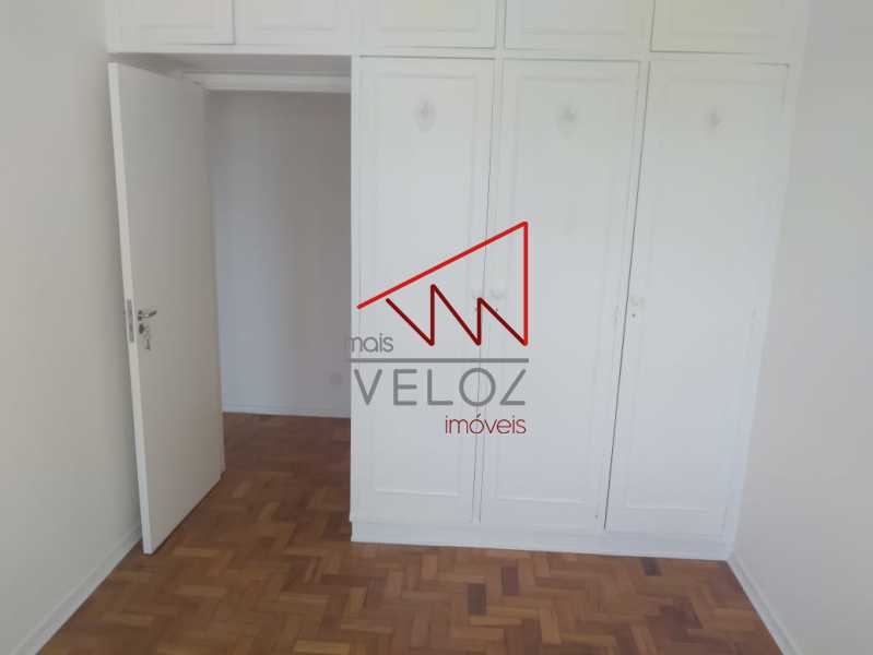 Apartamento à venda com 2 quartos, 77m² - Foto 9