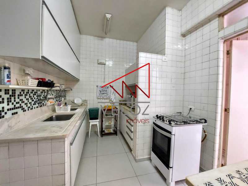 Apartamento à venda com 3 quartos, 133m² - Foto 22