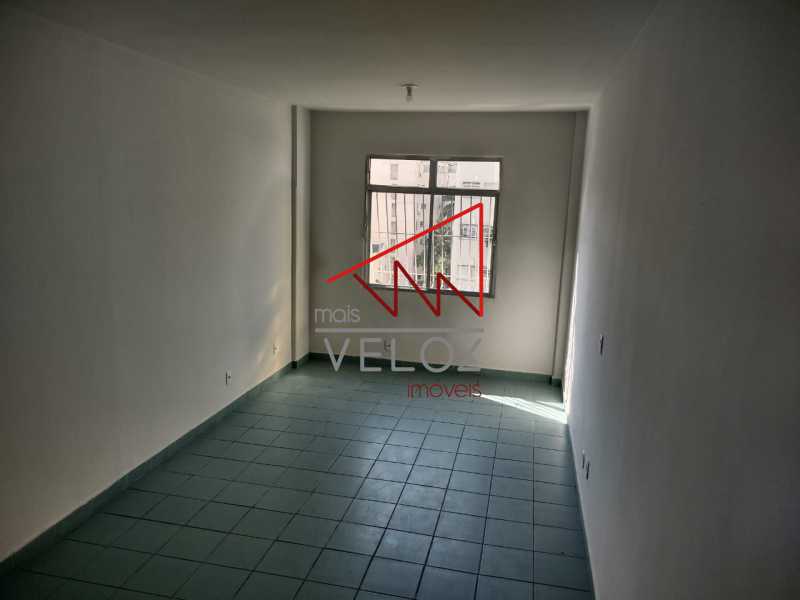 Kitnet e Studio à venda, 27m² - Foto 1