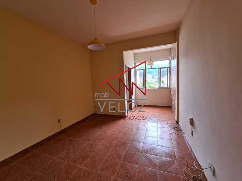 Apartamento à venda com 3 quartos, 64m² - Foto 2